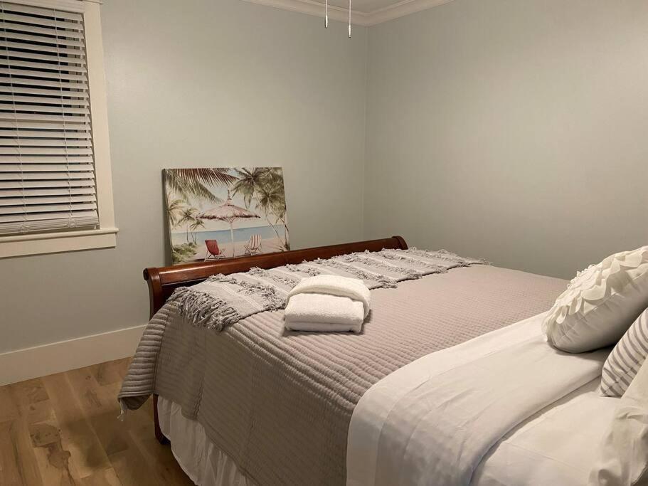 Walk To Bay Street And Historic Downtown Beaufort! Close To Parris Island Mcrd!! Exterior photo